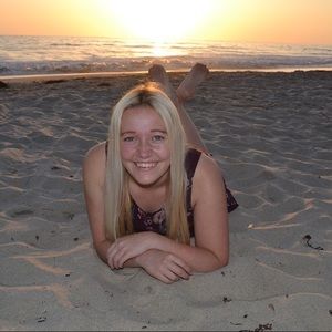 Meet your Posher, Holly